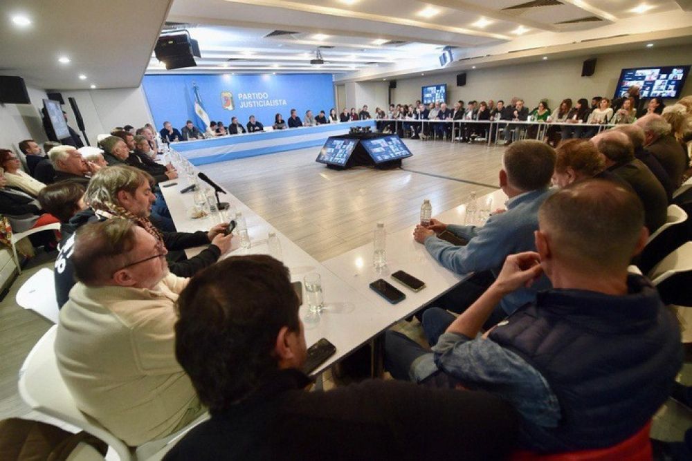 El peronismo se reordena en defensa de Cristina