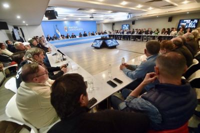 El peronismo se reordena en defensa de Cristina