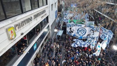 El Consejo del PJ recibe a intendentes y el martes a la CGT y los gobernadores antes de la marcha para acompaar a CFK