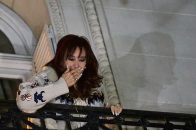 Cristina Kirchner confirm que el mircoles se presenta en Comodoro Py y dio sus motivos para la prisin domiciliaria