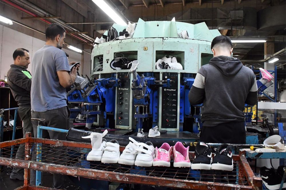 En marzo, el sector privado destruy ms de 7 mil empleos y los salarios cayeron un 4% en tres meses