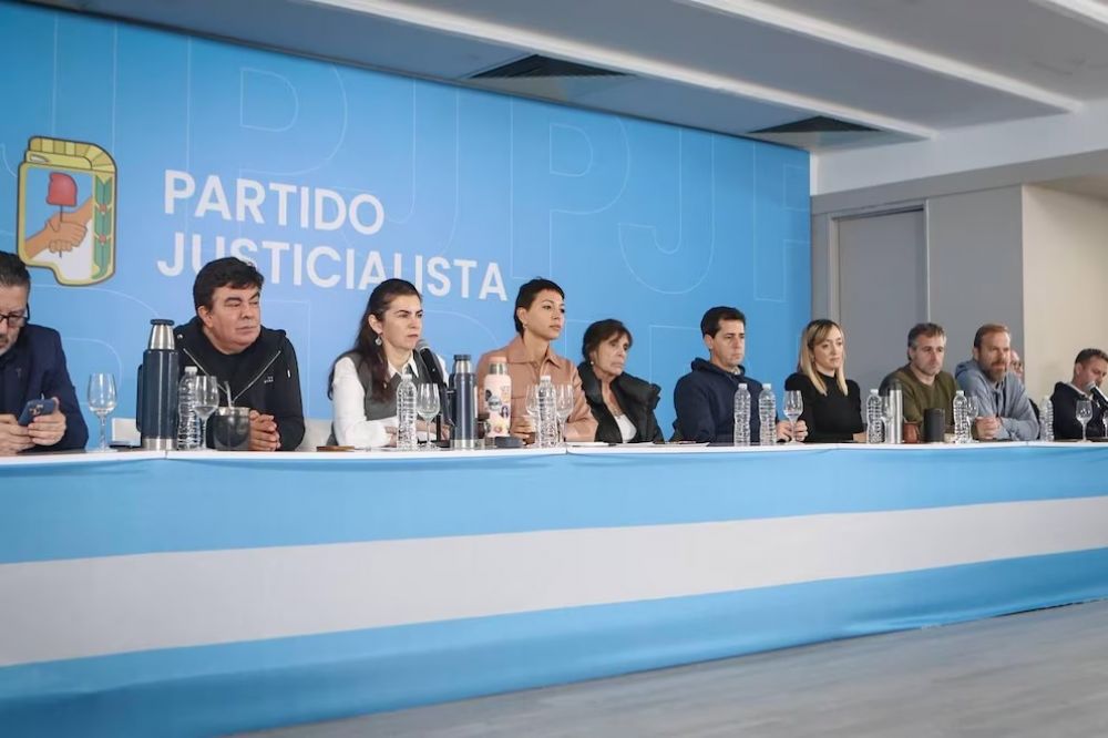 El kirchnerismo busca aumentar el volumen poltico a la marcha de CFK, con el apoyo de la CGT y los gobernadores del PJ
