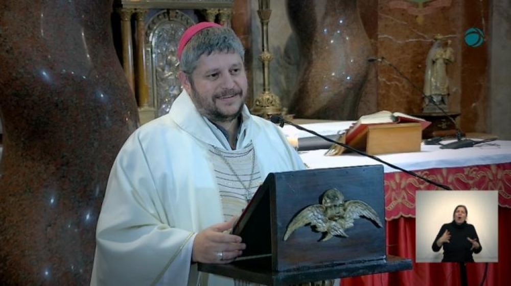 Mons. Cannav: 'Caminar hacia el Padre, pero tambin amando y entregndonos'