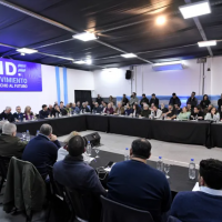 Axel Kicillof convoca y marcha por CFK: encabeza una columna con la bandera de su MDF