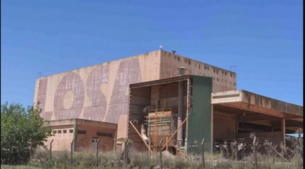 Crisis laboral en el sector minero bonaerense: ola masiva de despidos por el parate de la obra pblica aplicado por el gobierno de Milei