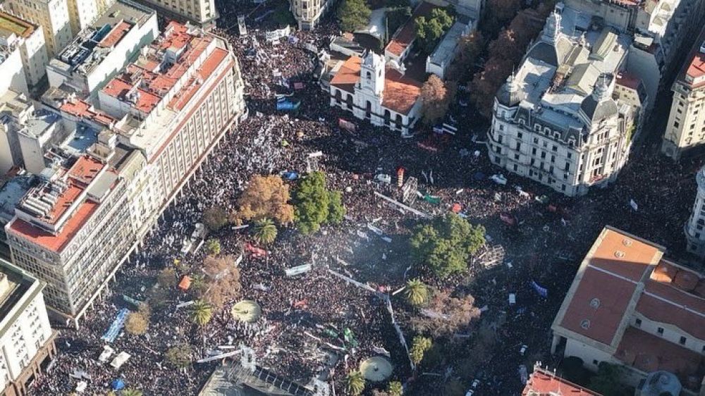Las idas y vueltas por la marcha profundiz la grieta en la CGT y ya hay gremios que buscan un armado para romper la hegemona de Los Gordos y hablan de sindicalistas con peluca