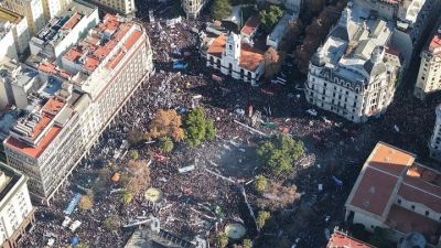 Las idas y vueltas por la marcha profundizó la grieta en la CGT y ya hay gremios que buscan un armado para romper la hegemonía de Los Gordos y hablan de «sindicalistas con peluca»