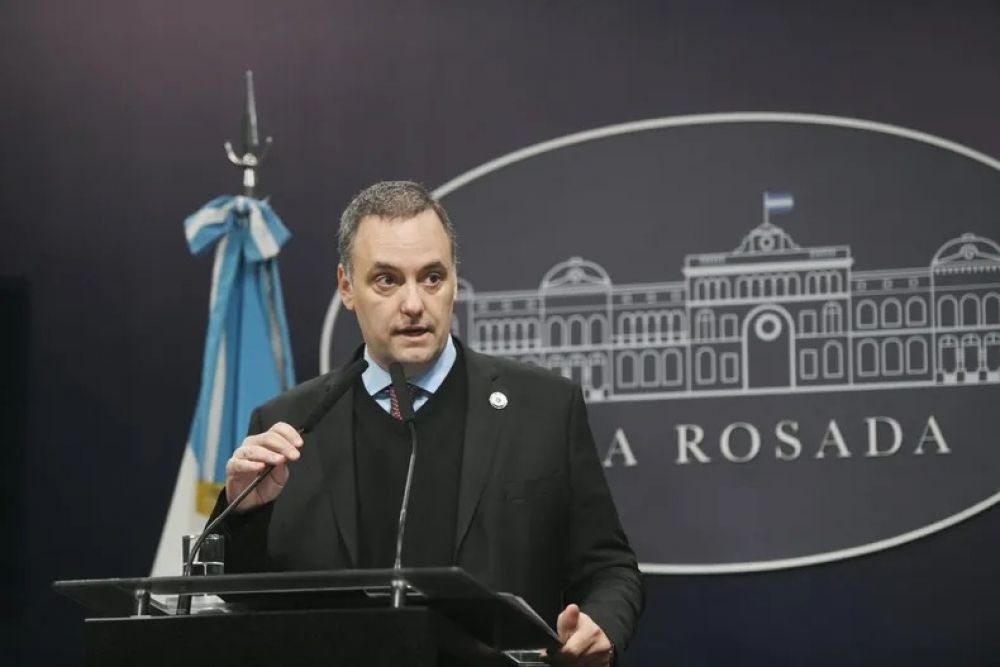 Silencio de radio del gobierno de Javier Milei ante una Plaza de Mayo colmada