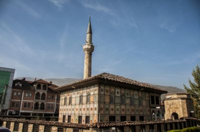 La mezquita cuya decoracin exterior recuerda al reverso de unos naipes