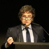 El crash del mercado laboral de Milei ya tiene casi 2 millones de desocupados y en los grandes centros urbanos vuelve el fantasma de los dos dgitos
