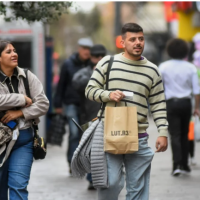 El consumo no repunta: las ventas cayeron un 4,1% durante el fin de semana largo