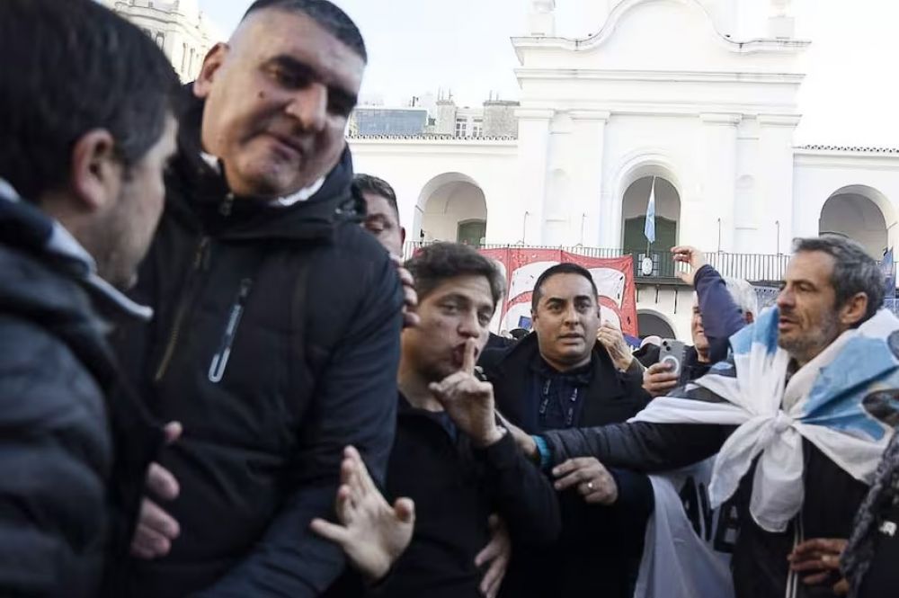 Con Cristina recluida, el PJ empieza a reagruparse con el kirchnerismo y el massismo, pero sin el grupo de Kicillof