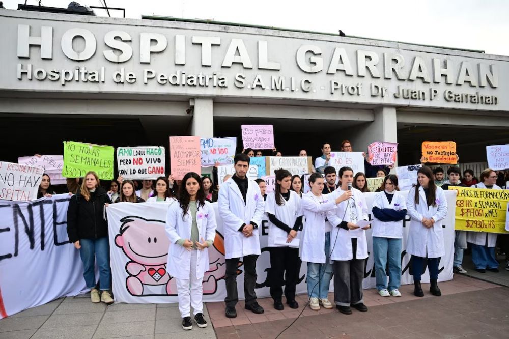 Contina la tensin entre el Gobierno y el Garrahan: paro de 24 horas y la promesa de Nacin de nuevos recortes