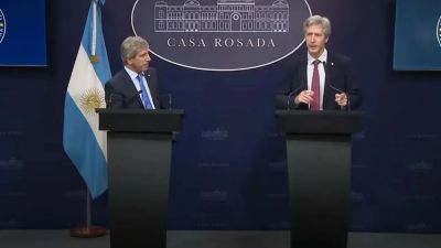Lapidario informe del FMI y BM contra el tipo de endeudamiento de Caputo