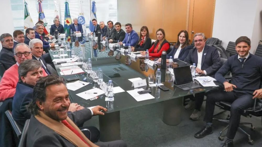 Los gobernadores van al Congreso para manotearle a Javier Milei la lapicera de los ATN