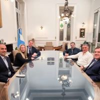 Cumbre en Palermo: Pro no logró avances, pero se llevó la promesa de LLA de que no afectará la gobernabilidad de sus intendentes