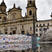 Montaa de plstico en Bogot revel la crisis del reciclaje en el pas: esta fue la razn de la protesta
