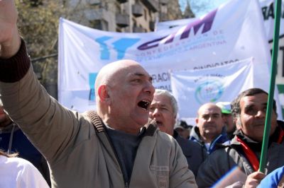 La Fesimubo advierte sobre los plazos fijos de los intendentes, la negativa a negociar aumentos salariales y el crecimiento de los monotributistas