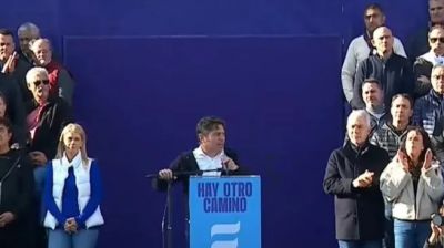 Contactos de Axel Kicillof con el PJ bonaerense para avanzar en frente electoral