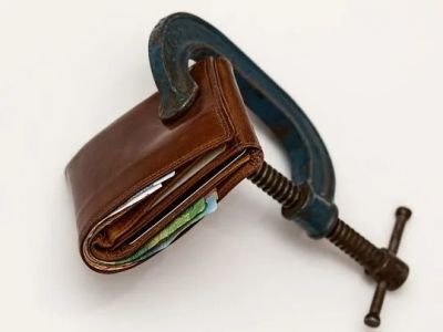 El salario registrado cay en abril por segundo mes seguido y acumula una prdida de 6,3% real en la era de Javier Milei