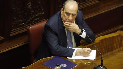 Guillermo Francos se ofendi porque lo llamaron mentiroso y abandon intempestivamente el Senado
