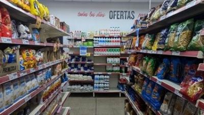El consumo que festeja Milei: casas, motos y autos s, alimentos y bebidas no