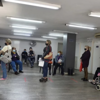 Con cierres e intervenciones, el gobierno ataca las obras sociales sindicales y su modelo solidario