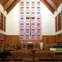 Por falta de mezquitas, una iglesia presta sus instalaciones para las oraciones de los viernes