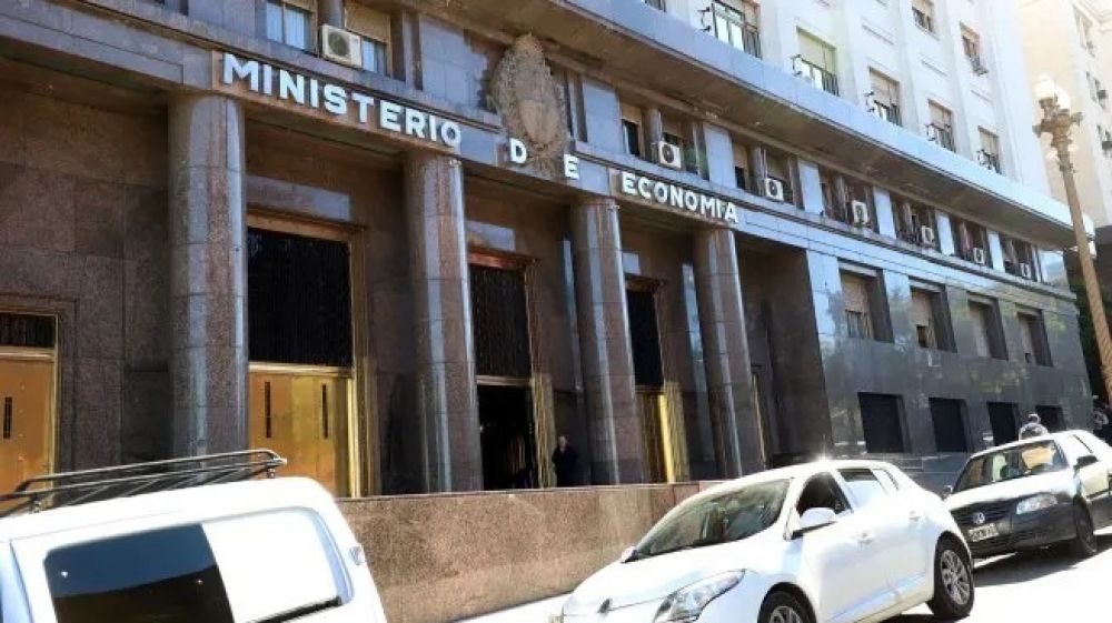Recaudacin: el Gobierno aument sus ingresos solo 1,3% real en junio; lograr subirlos va retenciones plenas?