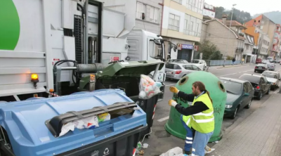 Los trabajadores del servicio de recogida de la basura de Redondela reclaman un incremento en la plantilla