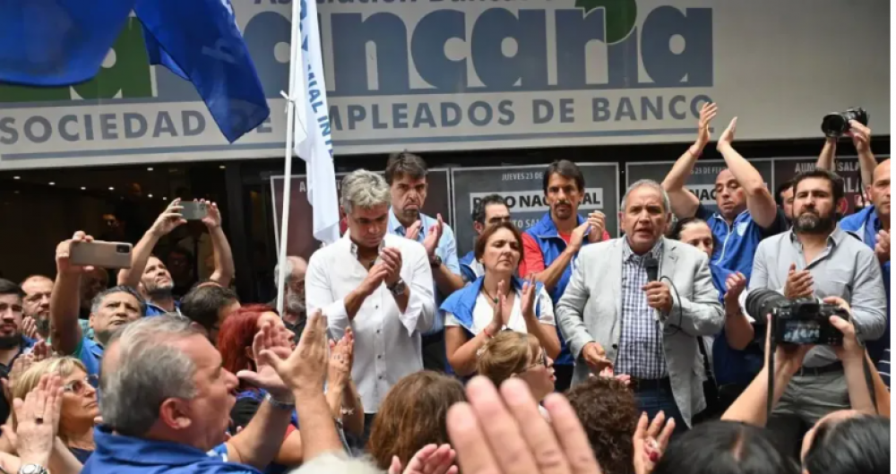 La Bancaria lanza un plan de lucha contra el Santander por despidos y ajuste