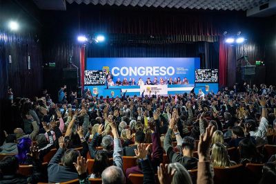 Una mesa colegiada de Kicillof y Mximo sell la unidad del peronismo