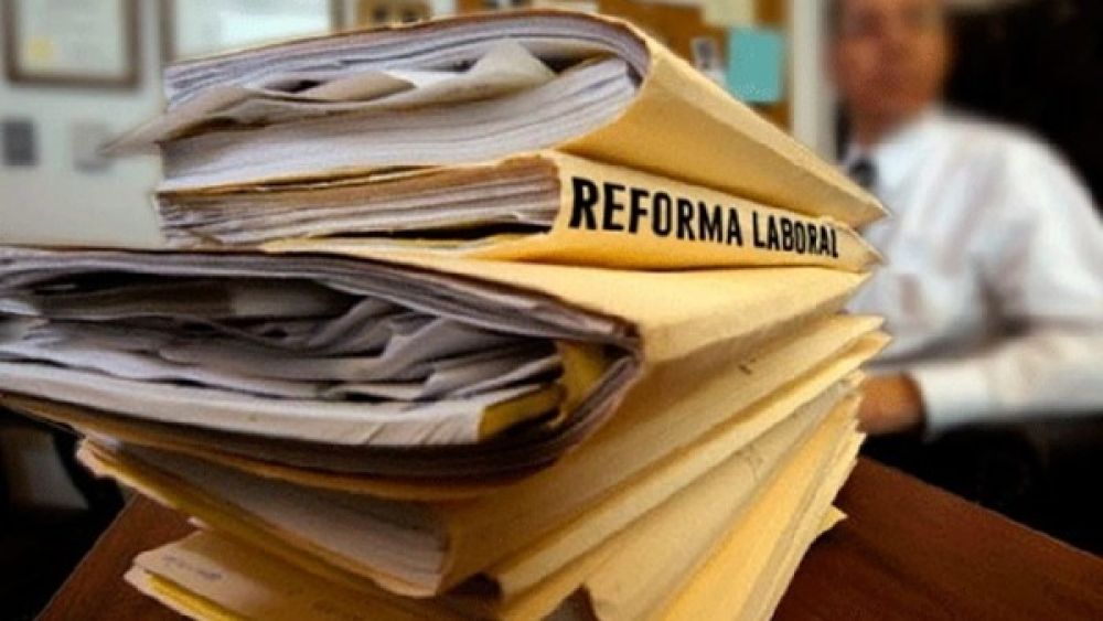 Milei posterga el tratamiento de la reforma laboral para fin de ao