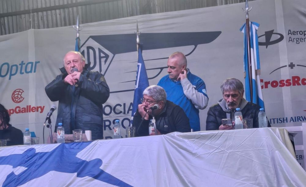 Con un guio de Kicillof y en medio de una poderosa alianza en el sector, el gremio de aeronuticos APA se encamina a renovar autoridades