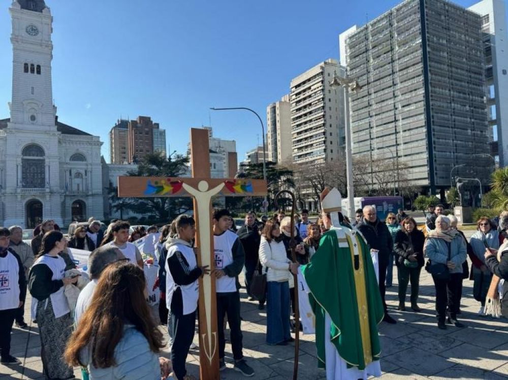 Mons. Carrara: 'Los ms frgiles y pequeos nos ensean a ser signos de amor'