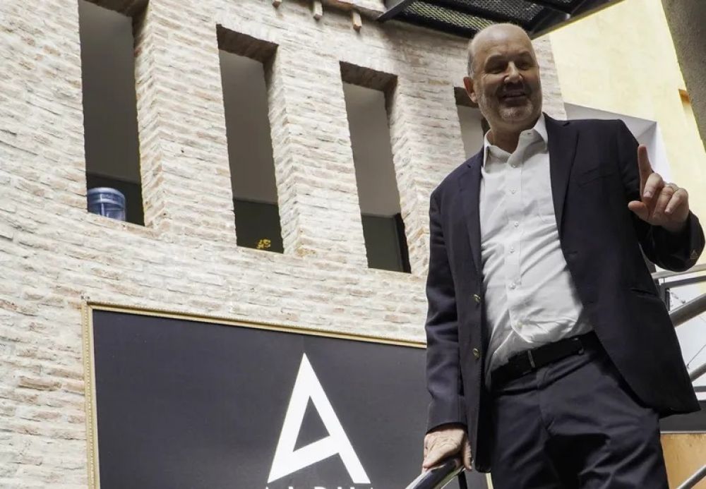 Reforma laboral: el fondo de cese de Federico Sturzenegger bicicletea plata de los trabajadores