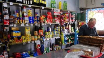 Los productos que valen menos de $2.000 son clave para sostener las ventas en los almacenes