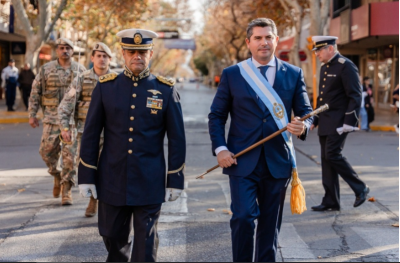 San Juan conmemor el 209 aniversario de la Independencia con un emotivo acto encabezado por el gobernador Orrego