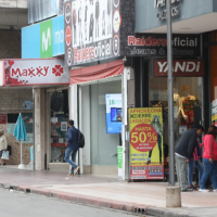 Cada de ventas y posibles cierres dejan a empleados de comercio al abismo