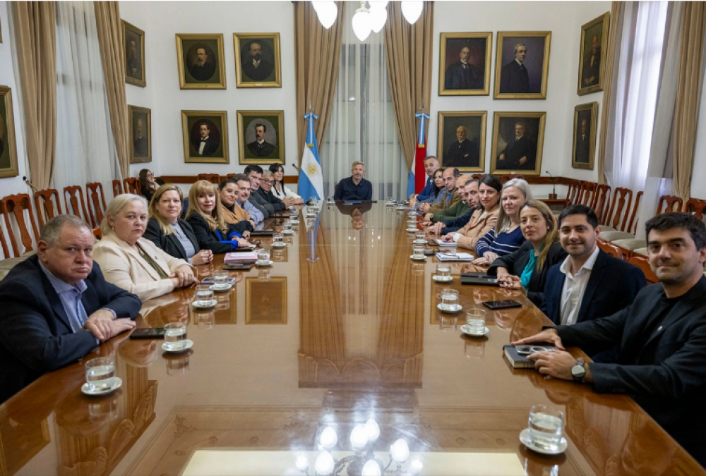 Frigerio trat con legisladores la situacin de Entre Ros y las expectativas