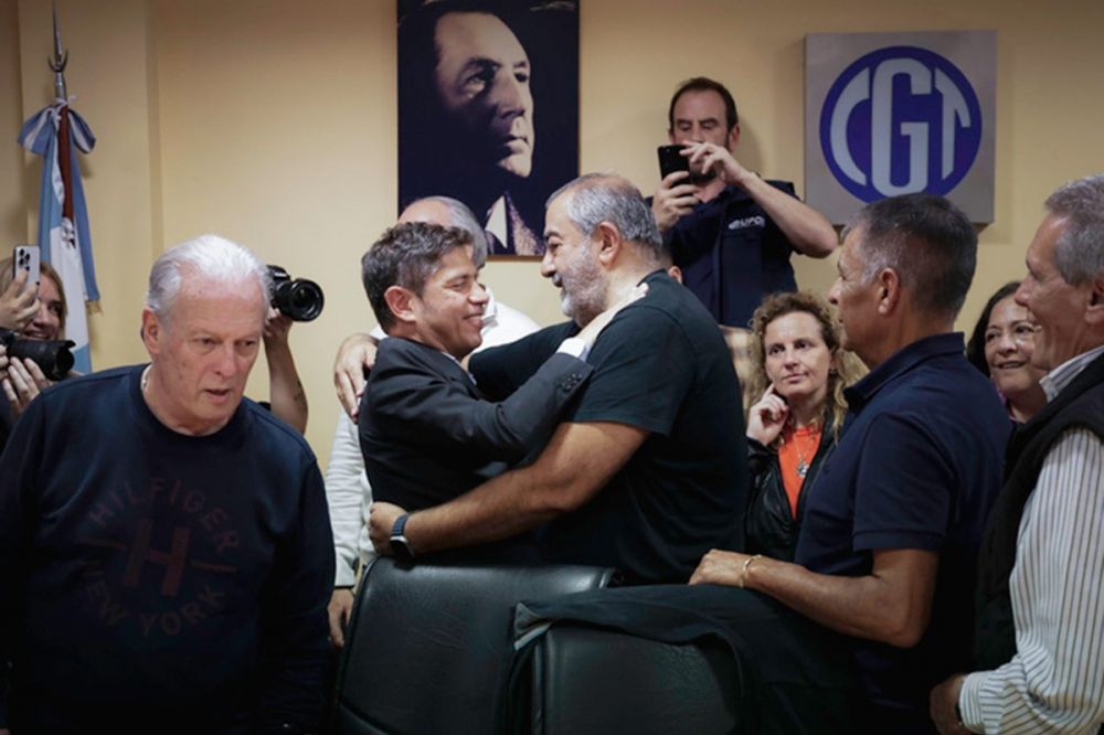 Kicillof obtuvo el respaldo de la CGT y se negocian lugares en las listas