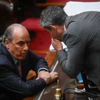 El Gobierno demora los vetos a las leyes que aprobó el Senado y se abre una vía para negociar con los gobernadores