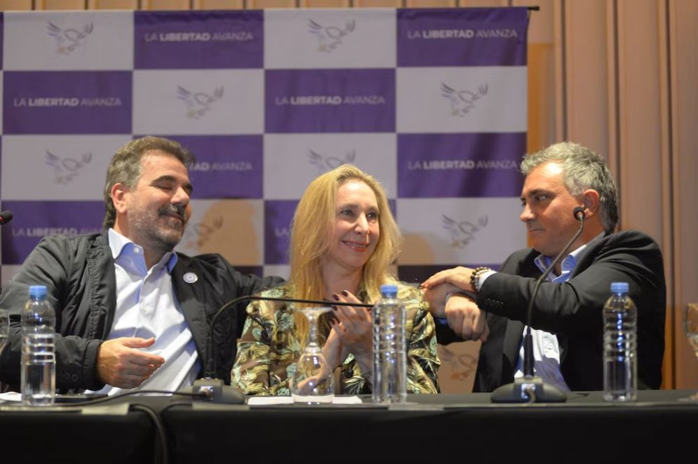 Recta final: cmo vienen las negociaciones entre LLA y PRO para los ms de 1000 cargos en juego en PBA