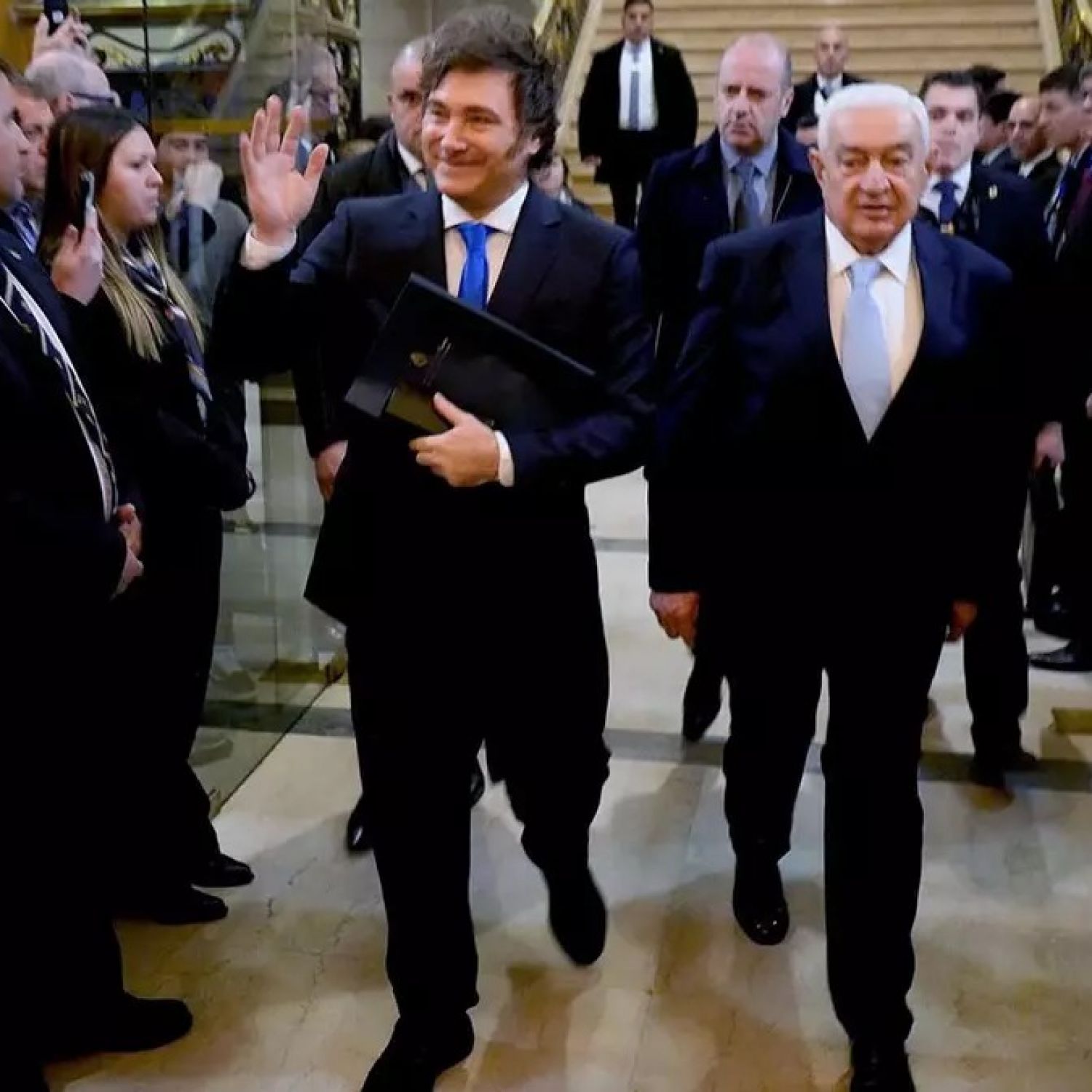 Milei busca reordenar su gobierno tras la derrota en el Senado y la ...