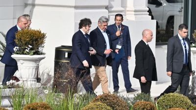 Milei les dijo a las entidades del campo que las retenciones estn en la mira, pero por ahora no puede eliminarlas