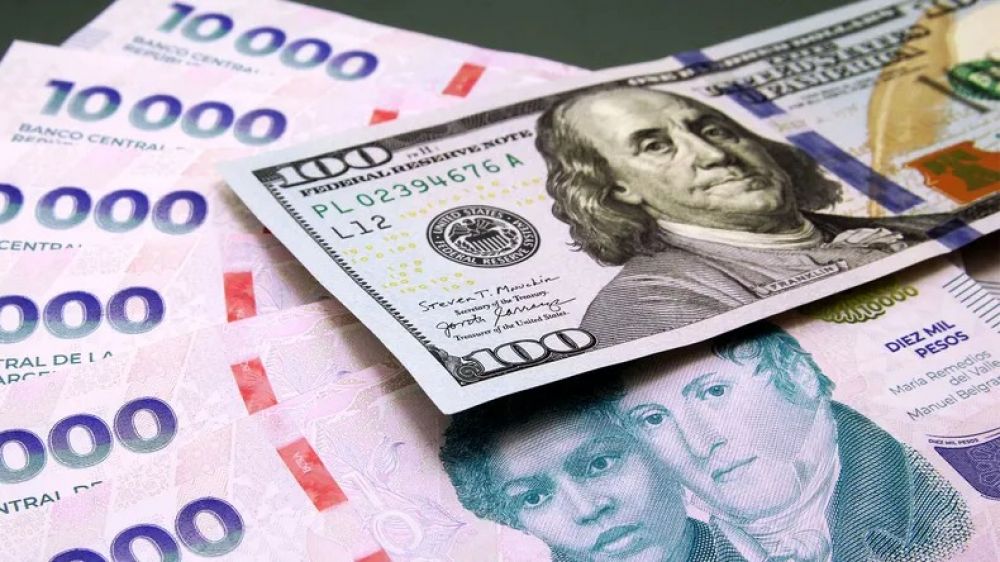 Los pesos que acechan al dlar y Javier Milei no ve