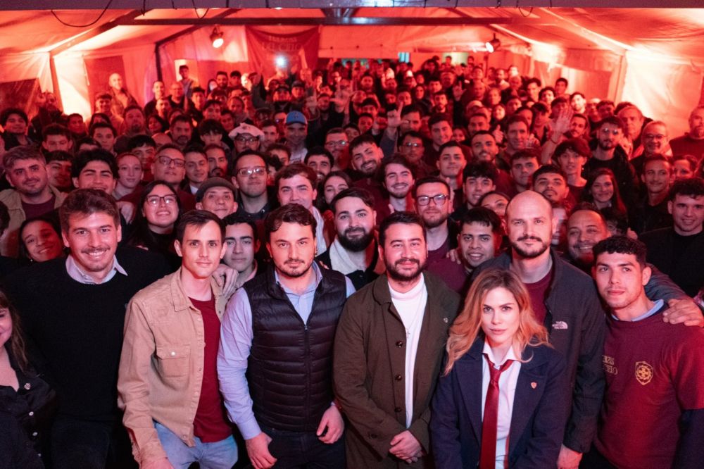 Corrido de la rosca electoral, Santiago Caputo habilita el juego a su orga juvenil