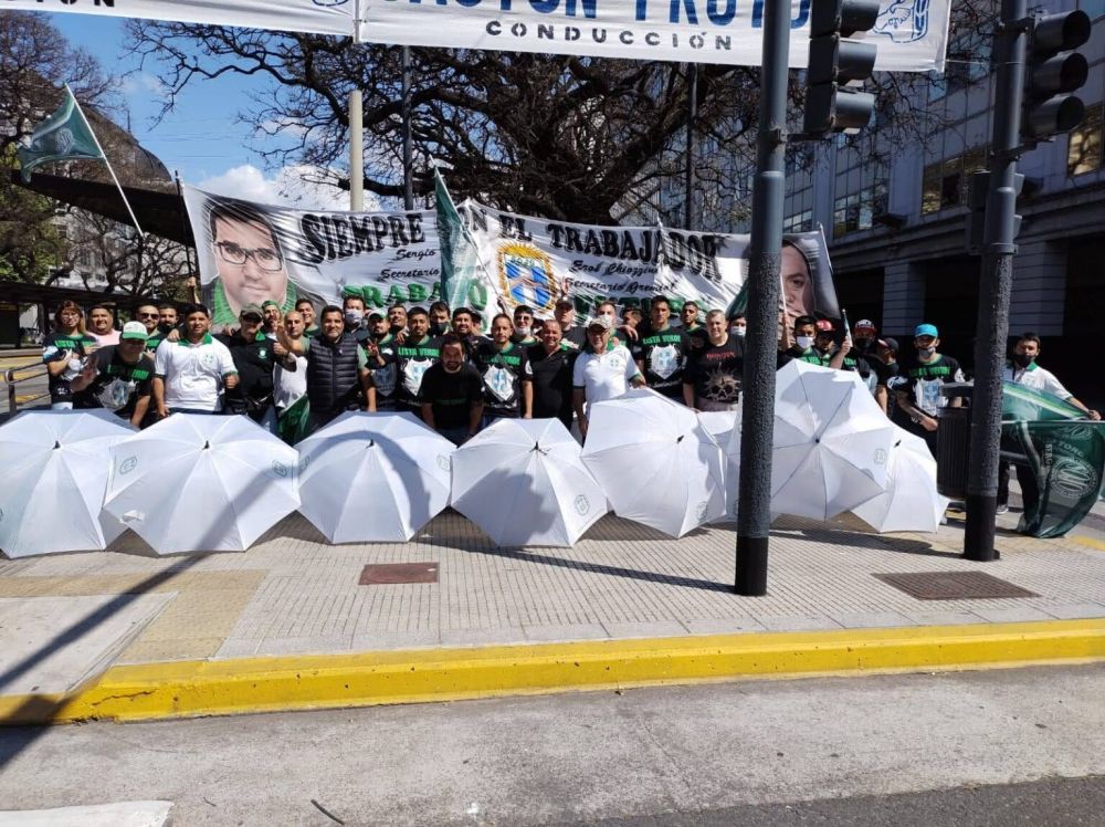 Con alta participacin en las urnas, Sergio Toro renov su mandato al frente del Sindicato de Jaboneros
