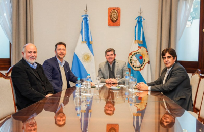 El gobernador Orrego recibi a empresarios locales que desarrollan el primer Open Mall de San Juan