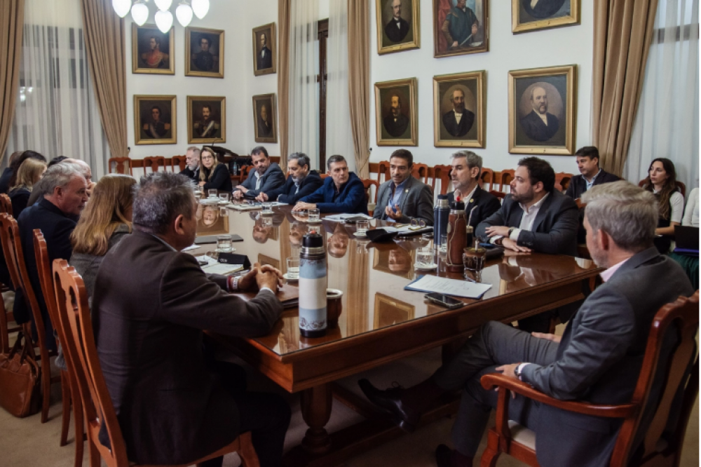 Frigerio encabez reunin de gabinete con foco en salud y polticas sociales